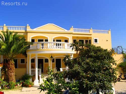 Konstantis Apartments 